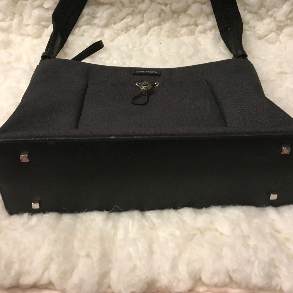 Oroton Charcole Grey Nylon & Leather Purse - Picture 2 of 6